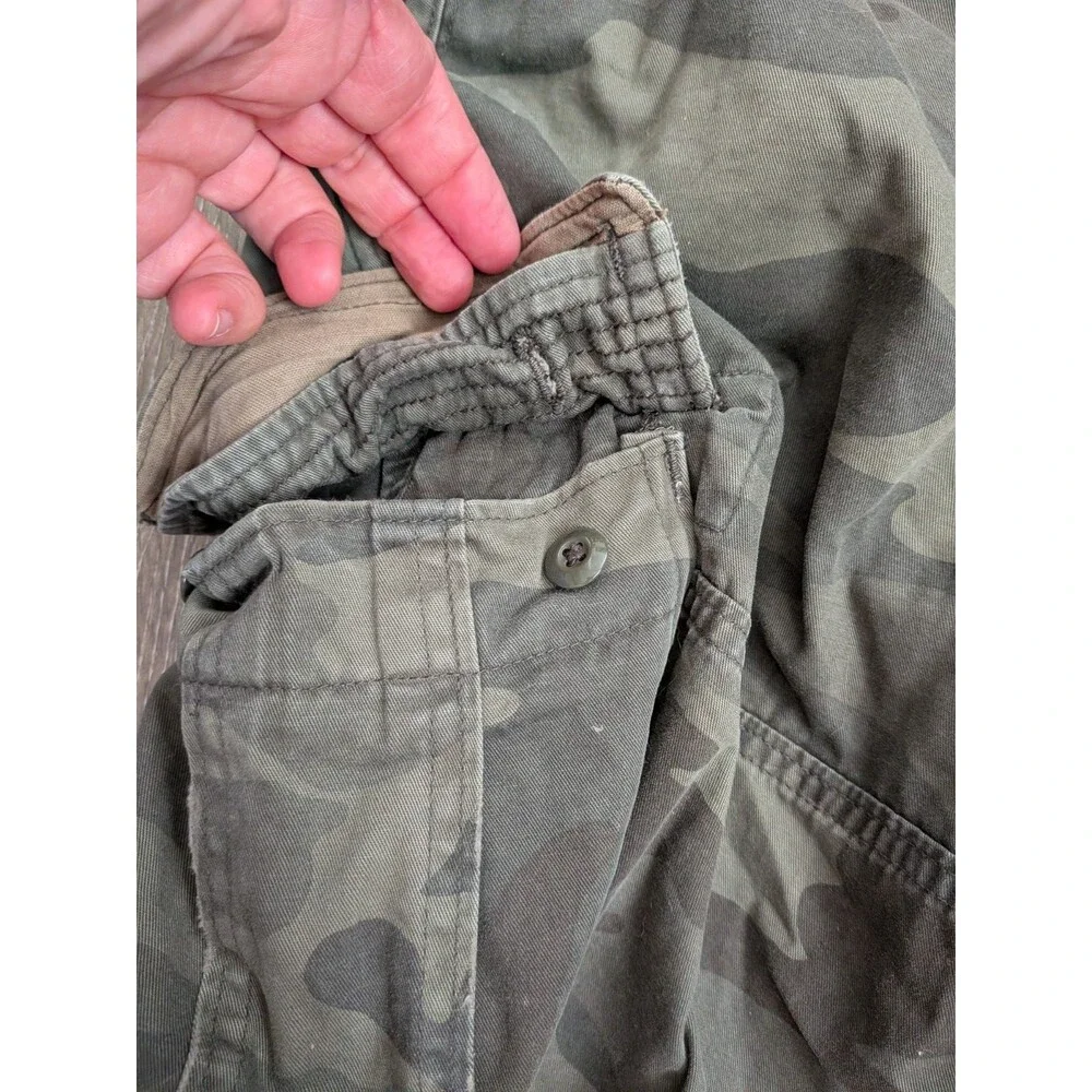 Abercrombie & Fitch Camo Cargo Shorts Size 30 Button Fly